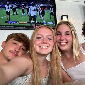 Meet your Posher, Lexi